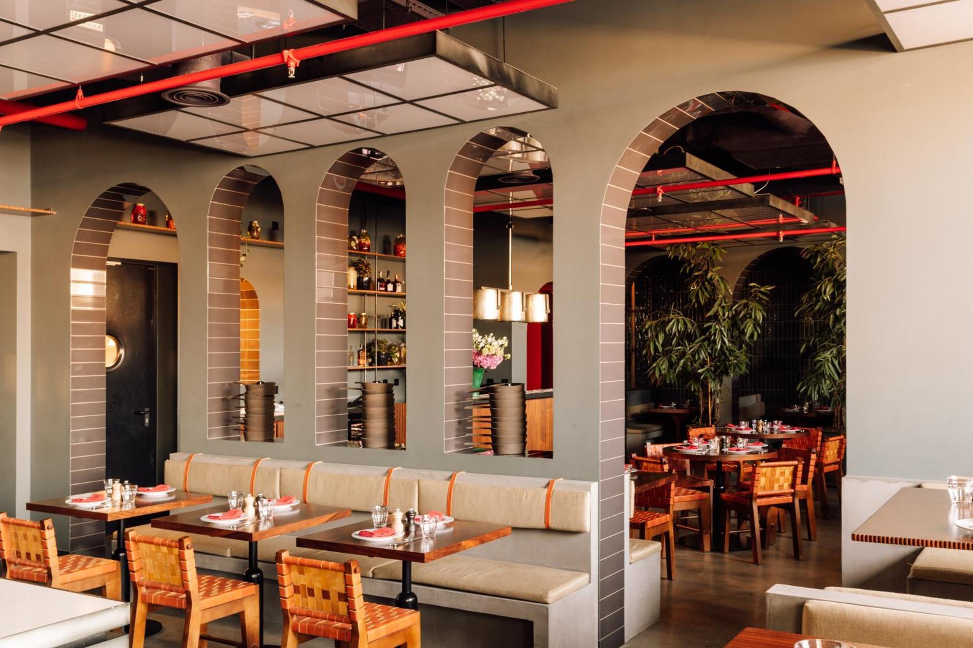 The Rebello Hotel & Spa - Small Luxury Hotels Of The World Vila Nova de Gaia Luaran gambar Interior of a PF Chang's