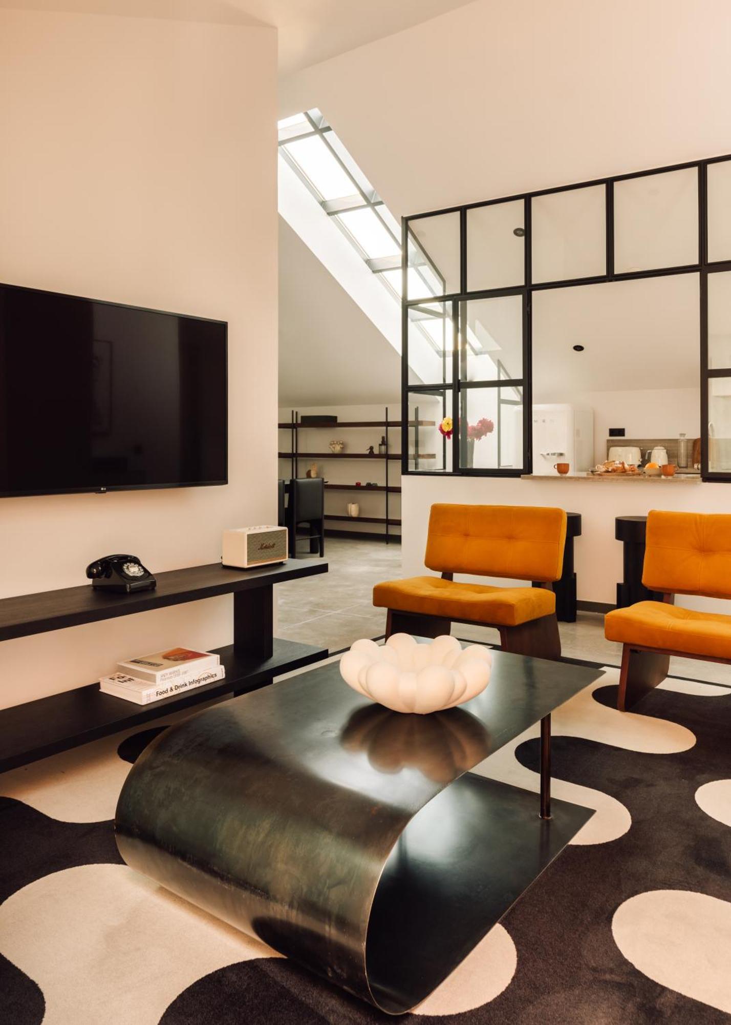 The Rebello Hotel & Spa - Small Luxury Hotels Of The World Vila Nova de Gaia Luaran gambar The interior of the 1960s building